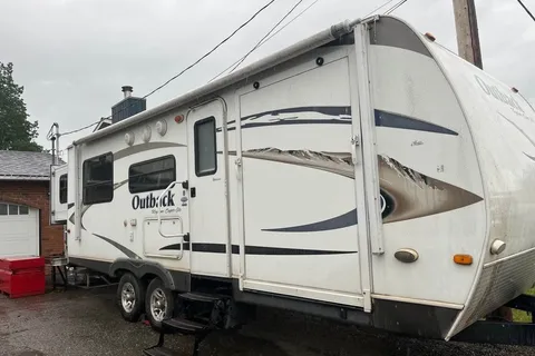 Keystone Outback Toy Hauler Series M-230, RV