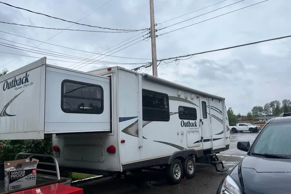 Keystone Outback Toy Hauler Series M-230, RV