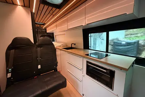 Van-Escapades 25-003 - Promaster 4 places