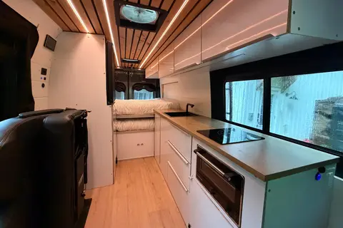 Van-Escapades 25-003 - Promaster 4 places