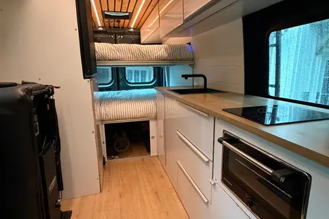Van-Escapades 25-003 - Promaster 4 places