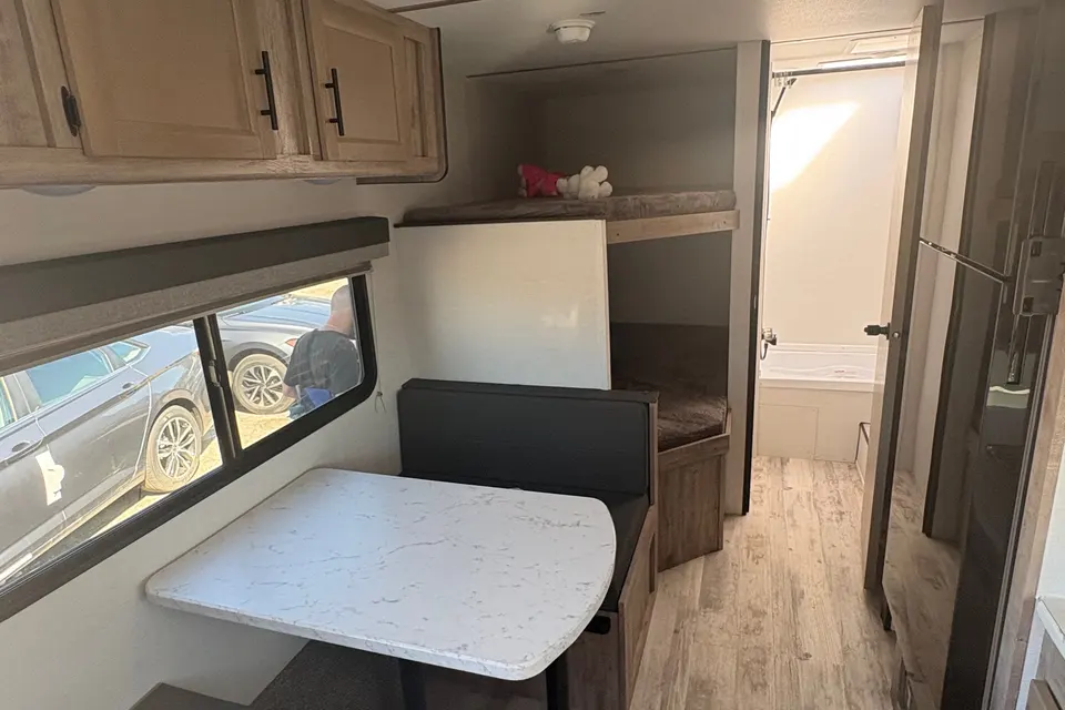 FAMILY Grand River 25BH Travel Trailer