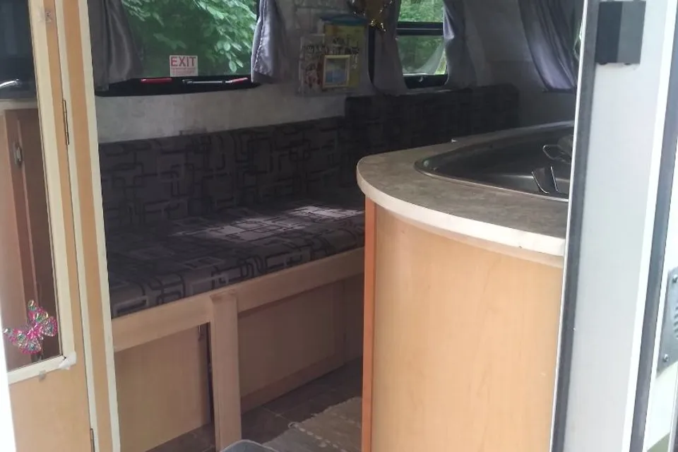 Cozy 2014 Prolite Plus S Travel Trailer - Light Weight!