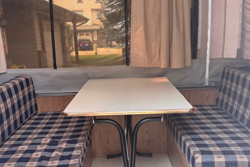 Dutchmen 801 tent trailer
