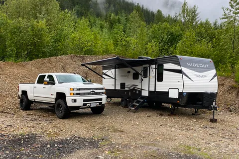 Caleb 's Keystone 26’ Hideout Travel Trailer