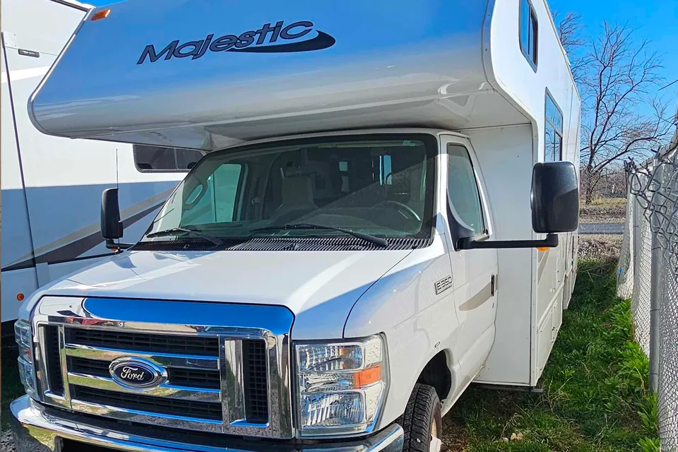 Thor Majestic Class C 23a -I- Unlimited Miles