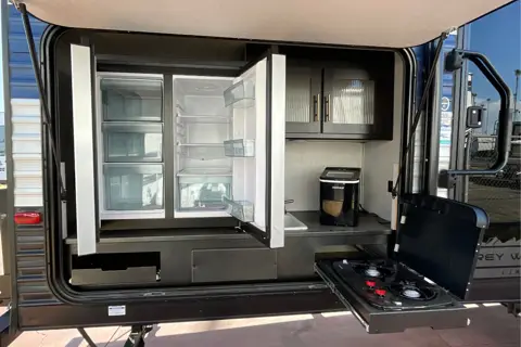 Grey Wolf Black Label Limited Bunk House W/Outdoor Kitchen - Sleeps 9