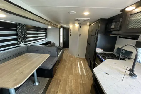 Grey Wolf Black Label Limited Bunk House W/Outdoor Kitchen - Sleeps 9