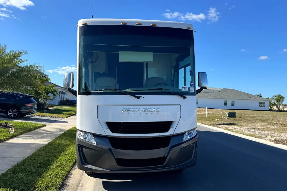 2025 Tiffin Allegro 36UA • Bunks + King • Free Starlink • Delivery