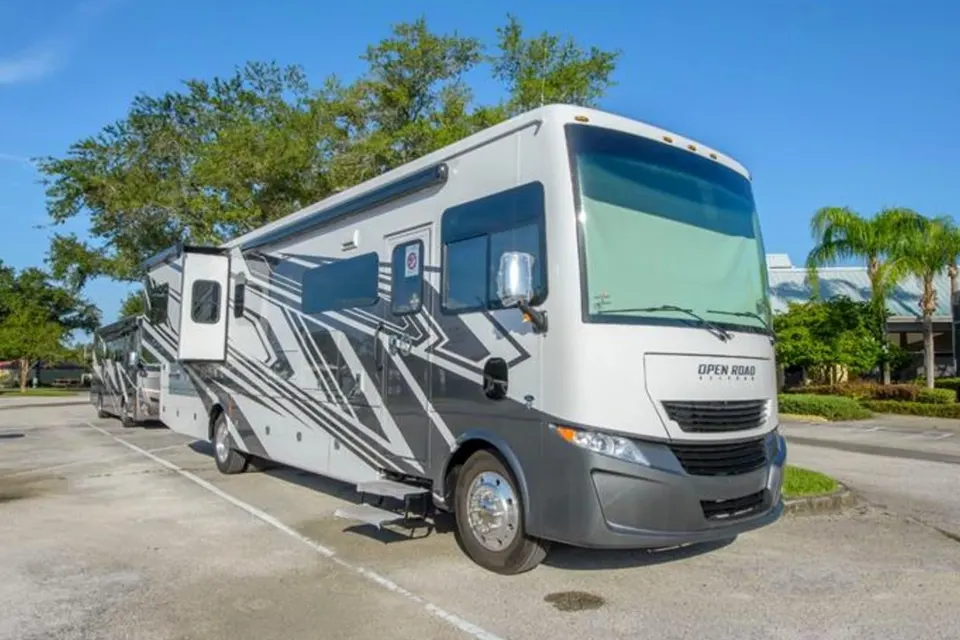 2025 Tiffin Allegro 36UA • Bunks + King • Free Starlink • Delivery