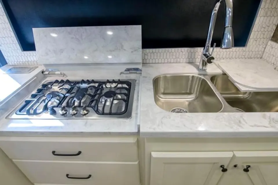 2025 Tiffin Allegro 36UA • Bunks + King • Free Starlink • Delivery