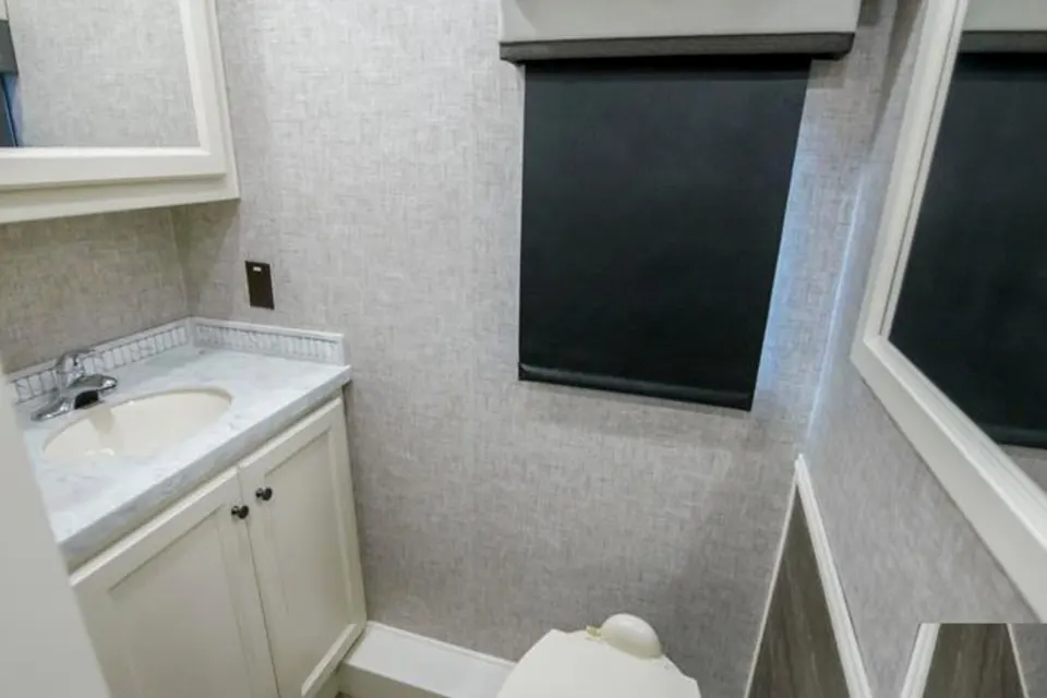 2025 Tiffin Allegro 36UA • Bunks + King • Free Starlink • Delivery