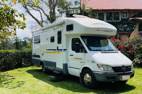 Mercedes Winnebago économique et autonome