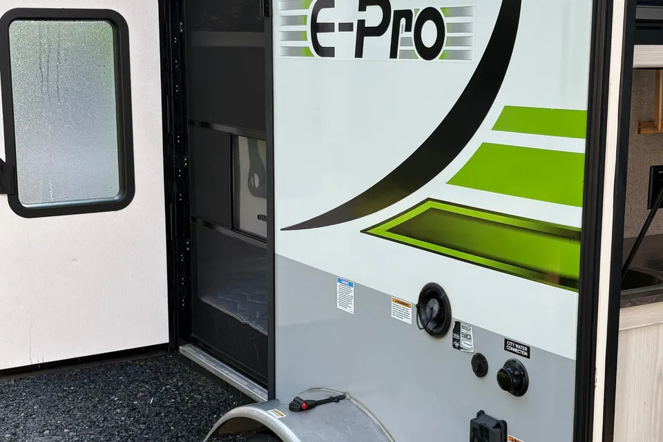 Flagstaff E-Pro Micro Trailer