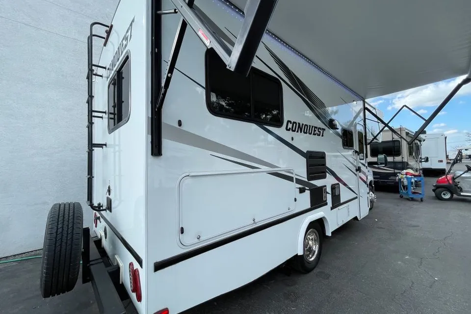 Gulf Stream Conquest Class C STARLINK WIFI AVAIALBLE!