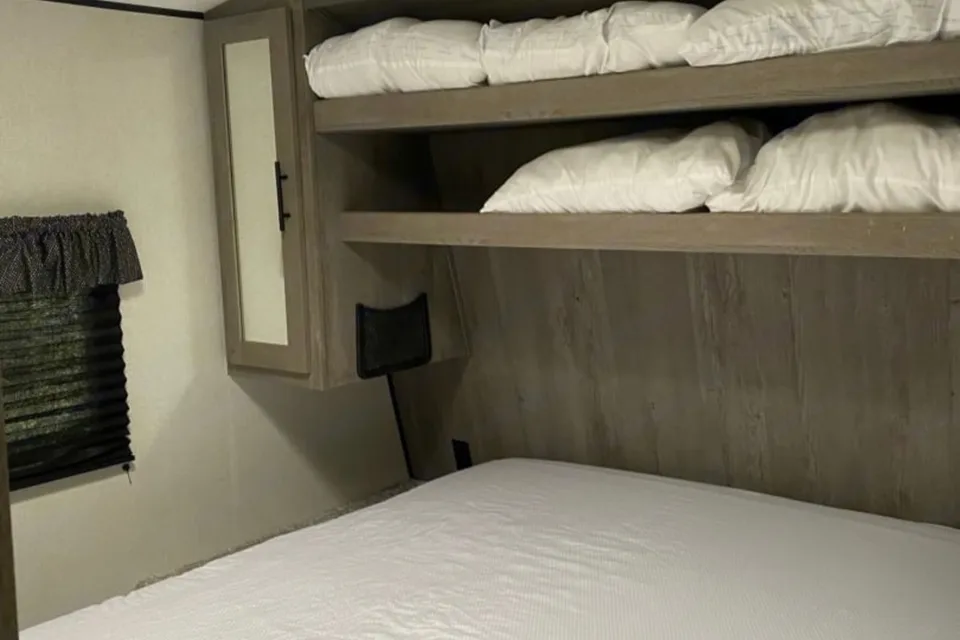 Thomas's Keystone SG260BH Travel Trailer