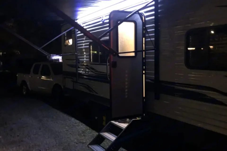 Thomas's Keystone SG260BH Travel Trailer