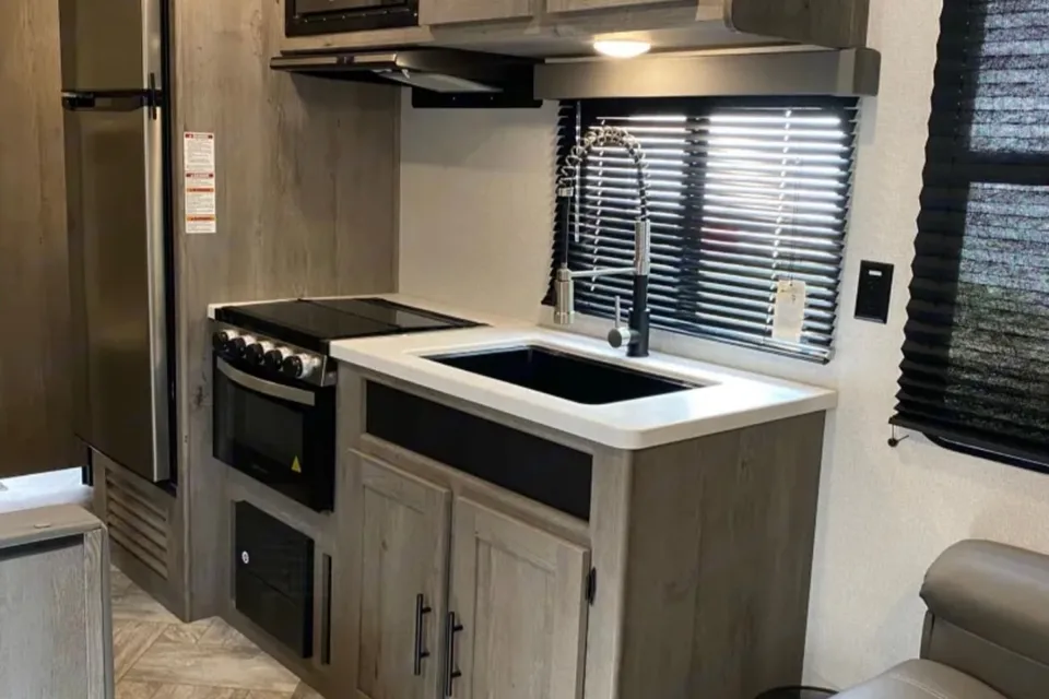 Thomas's Keystone SG260BH Travel Trailer