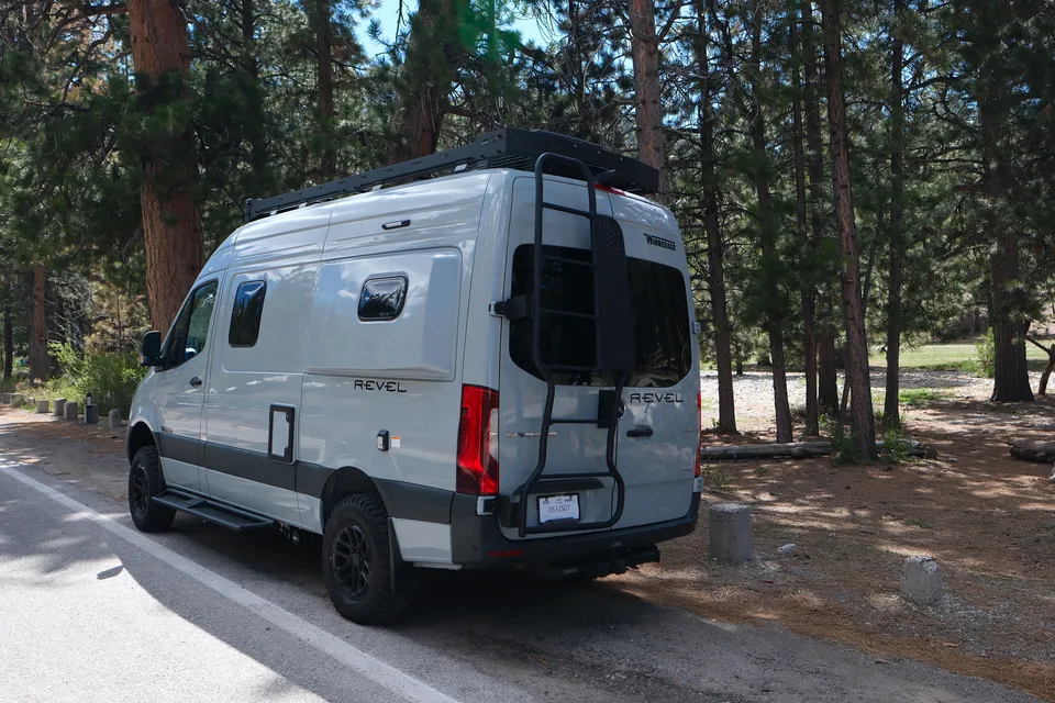2026 AWD Mercedes Winnebago Revel "Glaicer"-Starlink-Unlimited Miles