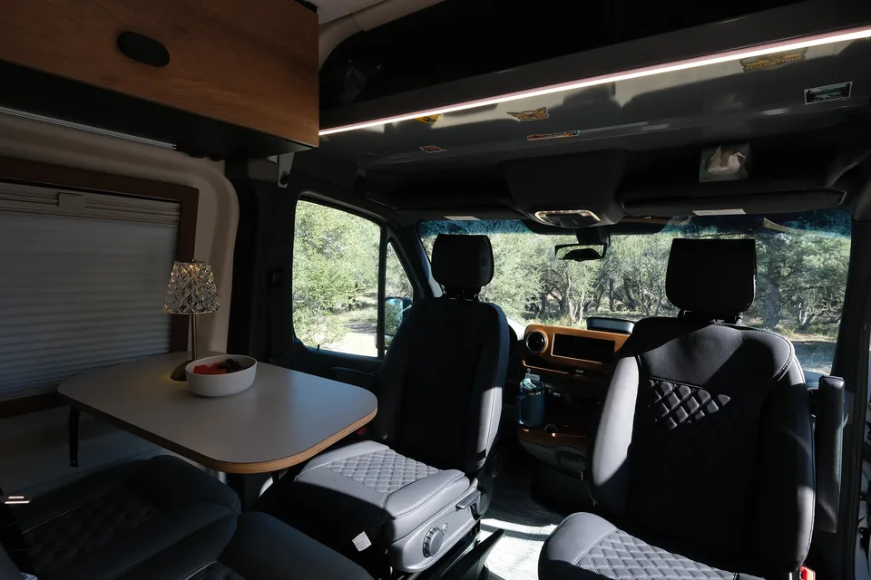 2026 AWD Mercedes Winnebago Revel "Glaicer"-Starlink-Unlimited Miles