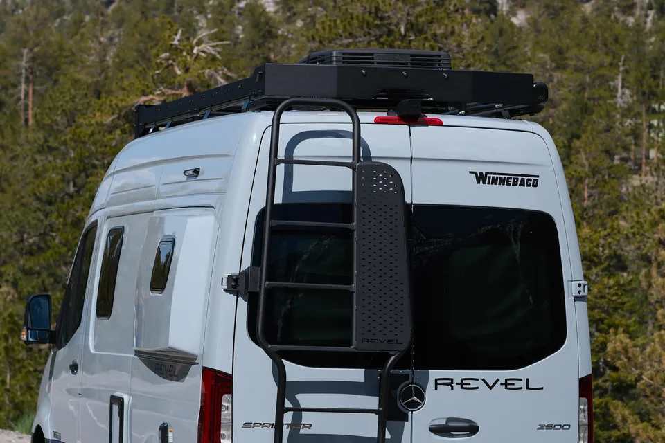 2026 AWD Mercedes Winnebago Revel "Glaicer"-Starlink-Unlimited Miles