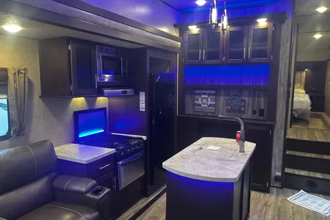Brandon's Forest River 285drl4 Fifth Wheel
