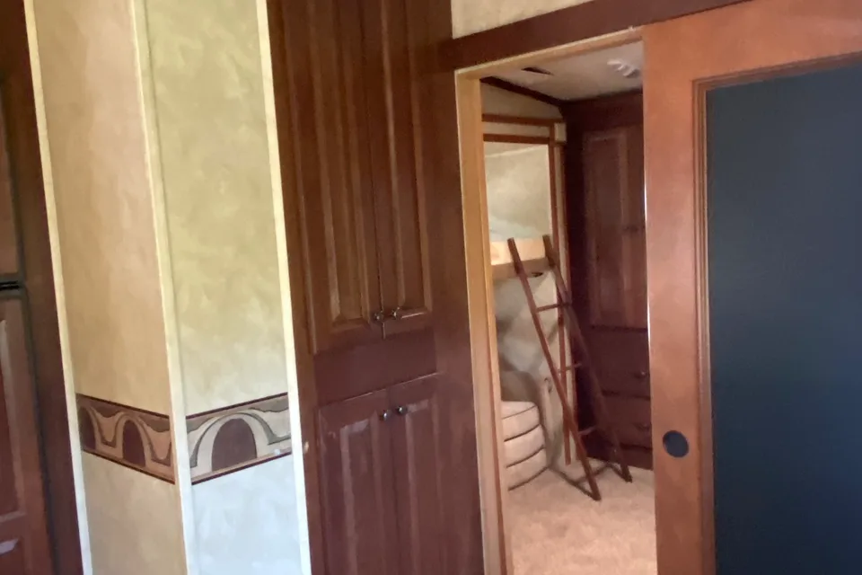 Forest River Cedar Creek Fifth Wheel