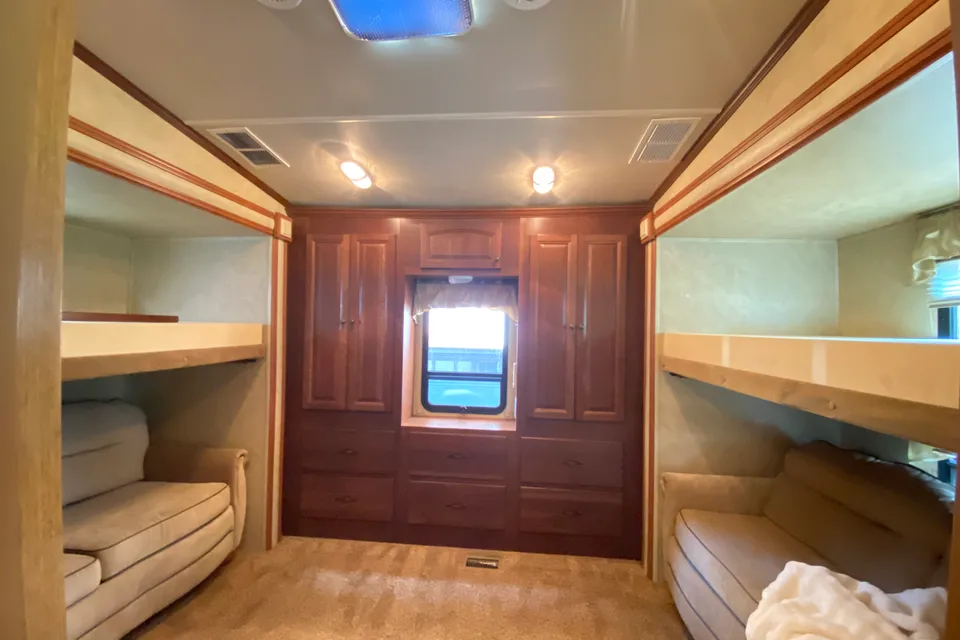 Luxurious, Cathedral Ceiling, Full size shower, 2 Washrooms, 2 Entrance, AC, Fireplace, Guest B/R