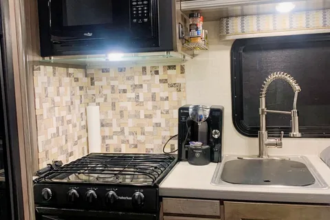 Cynthia's Winnebago Fuse Class B