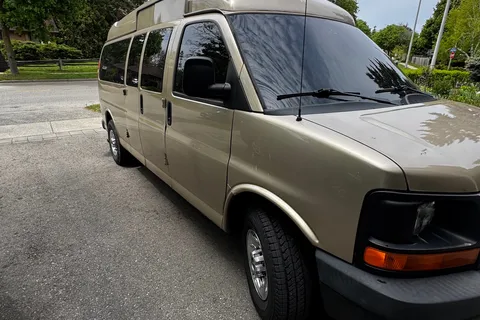 2010 GMC Savana High Roof Camper Van