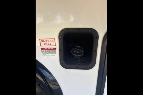 NEW 2025* CLASS C* 31 FT* UNLIMITED MILES/GENERATOR + ALL AMENITIES!