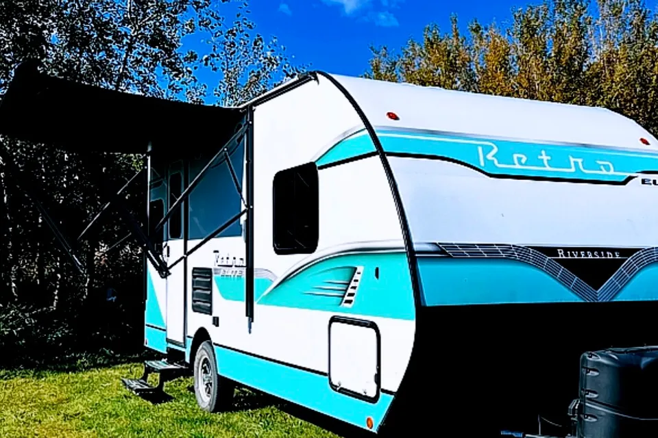 2023 RETRO Riverside Travel Trailer