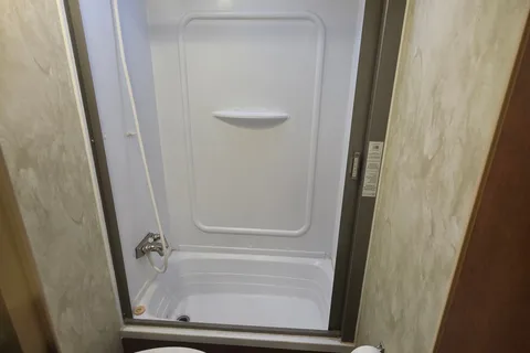 Union River Rv's Nash 25C Travel Trailer