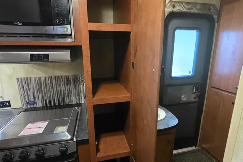Union River Rv's Nash 25C Travel Trailer