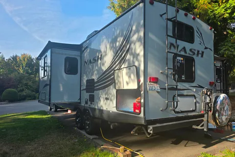 Union River Rv's Nash 25C Travel Trailer