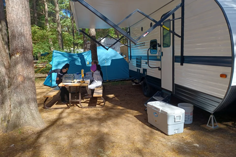 Gulf Stream- Trailmaster 199DD Travel Trailer - "Evergreen" 