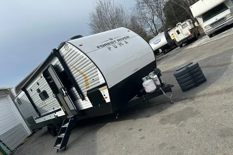 Martha's Forest River 304BHCE Travel Trailer