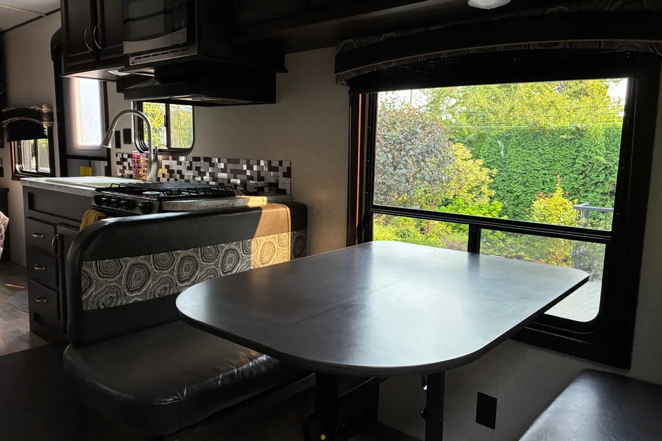 Eric's Jayco Jayflight Travel Trailer