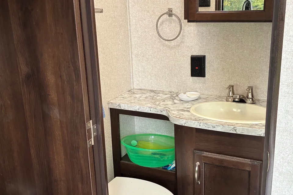 Eric's Jayco Jayflight Travel Trailer