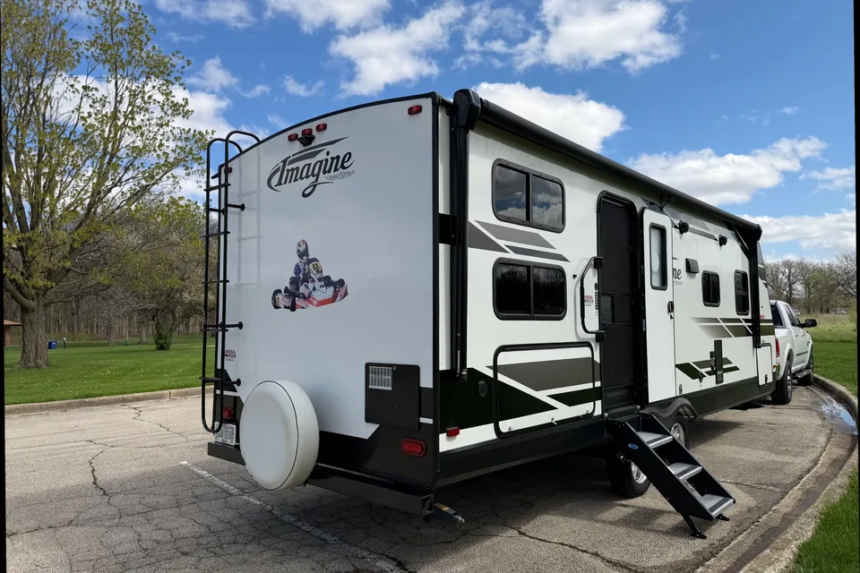 Laurentiu's Grand Design Imagine 2400BH Travel Trailer