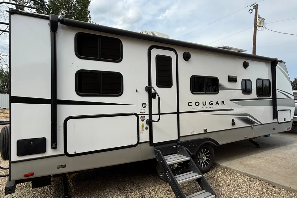 Happy Trails Family Camper