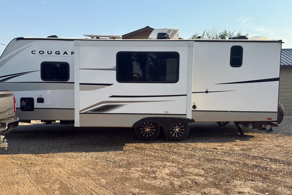 Happy Trails Family Camper