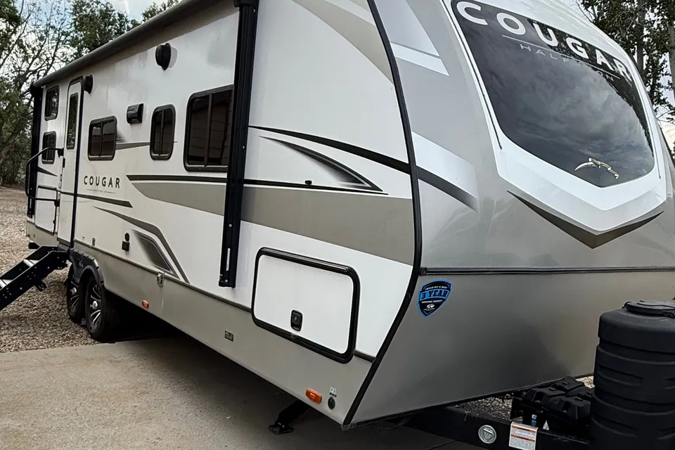 Happy Trails Family Camper