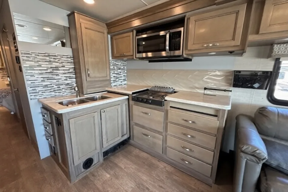 2017 Jayco Precept 36T – Spacious Motorhome for Families & Groups