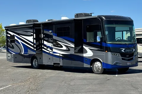 2017 Jayco Precept 36T – Spacious Motorhome for Families & Groups