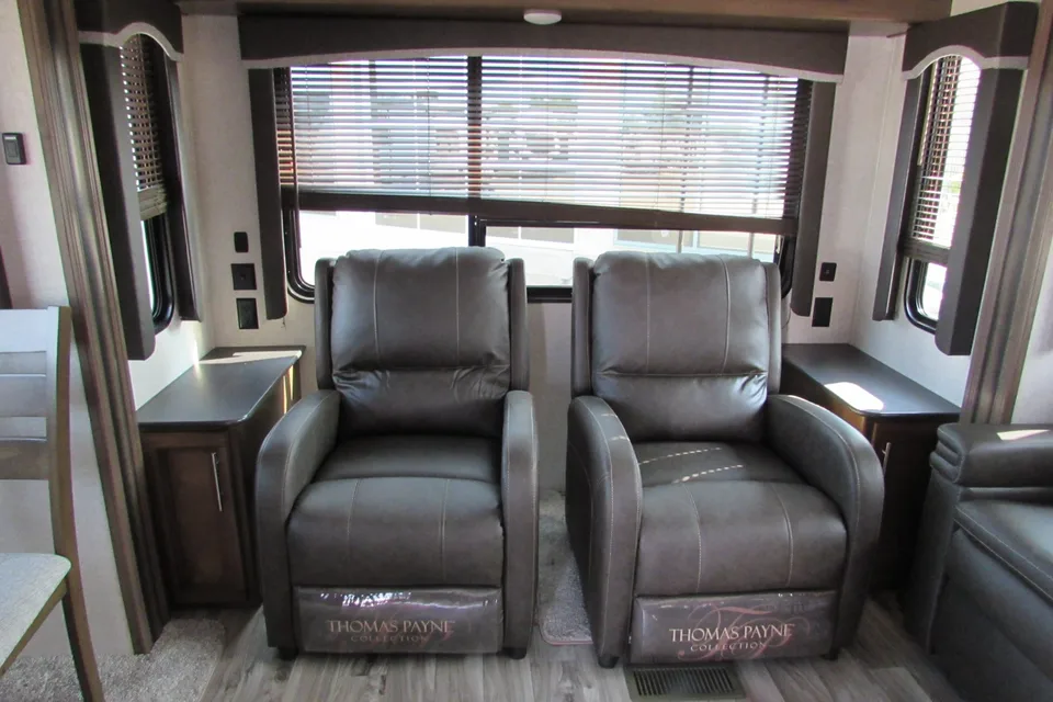 William 's Keystone Cougar Fifth Wheel