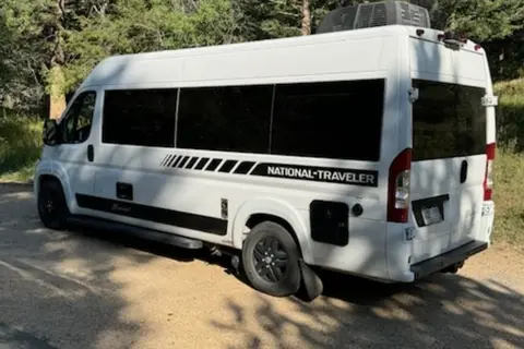 Luxury Class B National Regency Traveller TVL