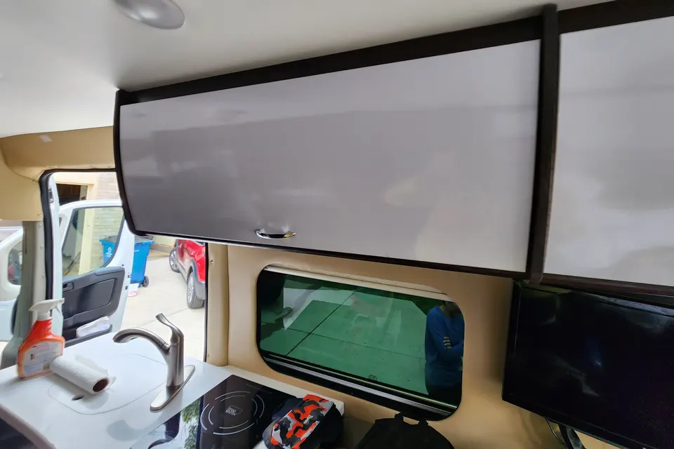 Luxury Class B National Regency Traveller TVL