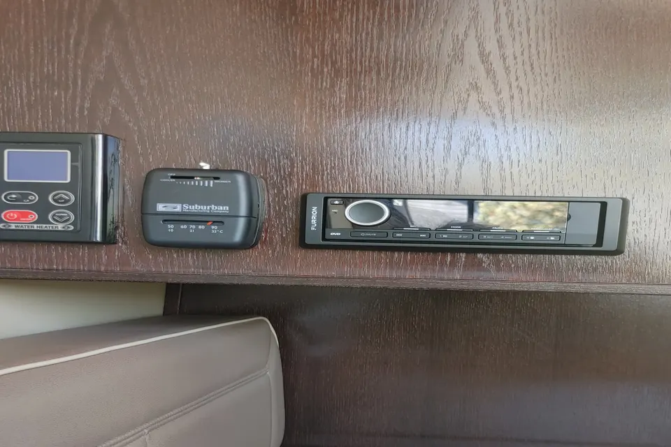 Luxury Class B National Regency Traveller TVL