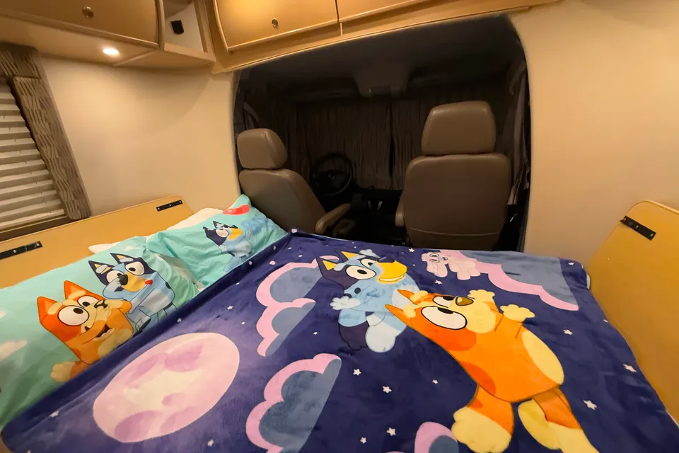 Luxury Class B+ Leisure Travel Serenity – Your Adventure in Comfort & Style!